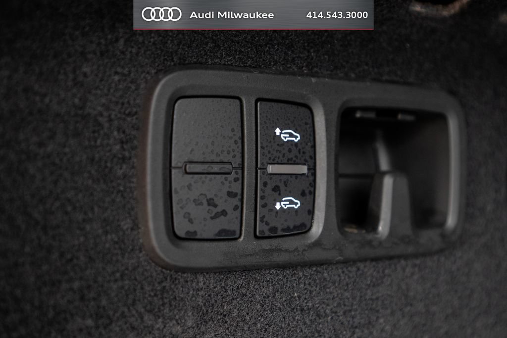 Used 2025 Audi RS Q8 performance w/ Matte Carbon Package AWD/4WD image 49