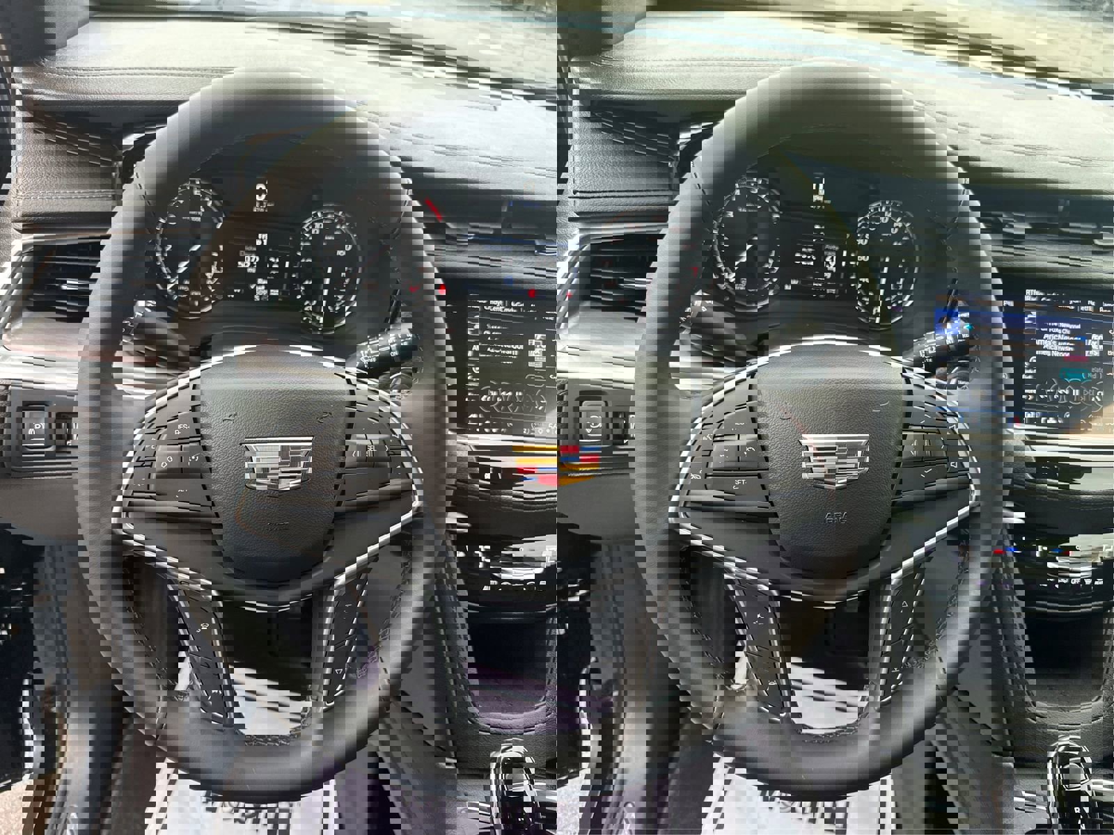 New 2024 Cadillac XT5 Luxury image 18