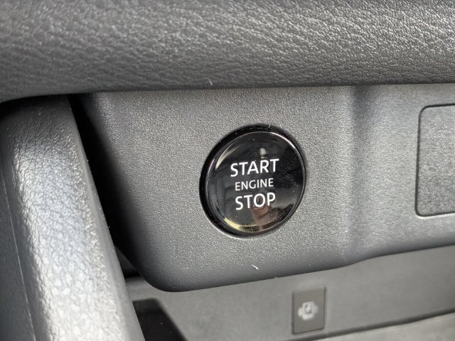 Used 2024 Nissan Rogue SL AWD/4WD image 30
