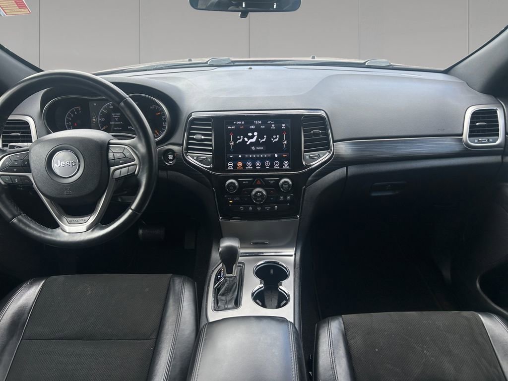 Used 2021 Jeep Grand Cherokee Laredo X AWD/4WD image 12
