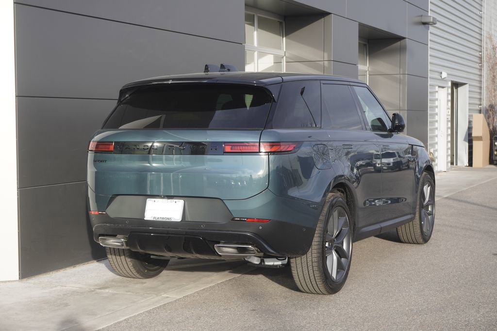 New 2026 Land Rover Range Rover Sport SE image 2