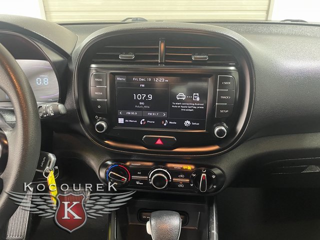 Used 2023 Kia Soul LX w/ LX Technology Package image 16