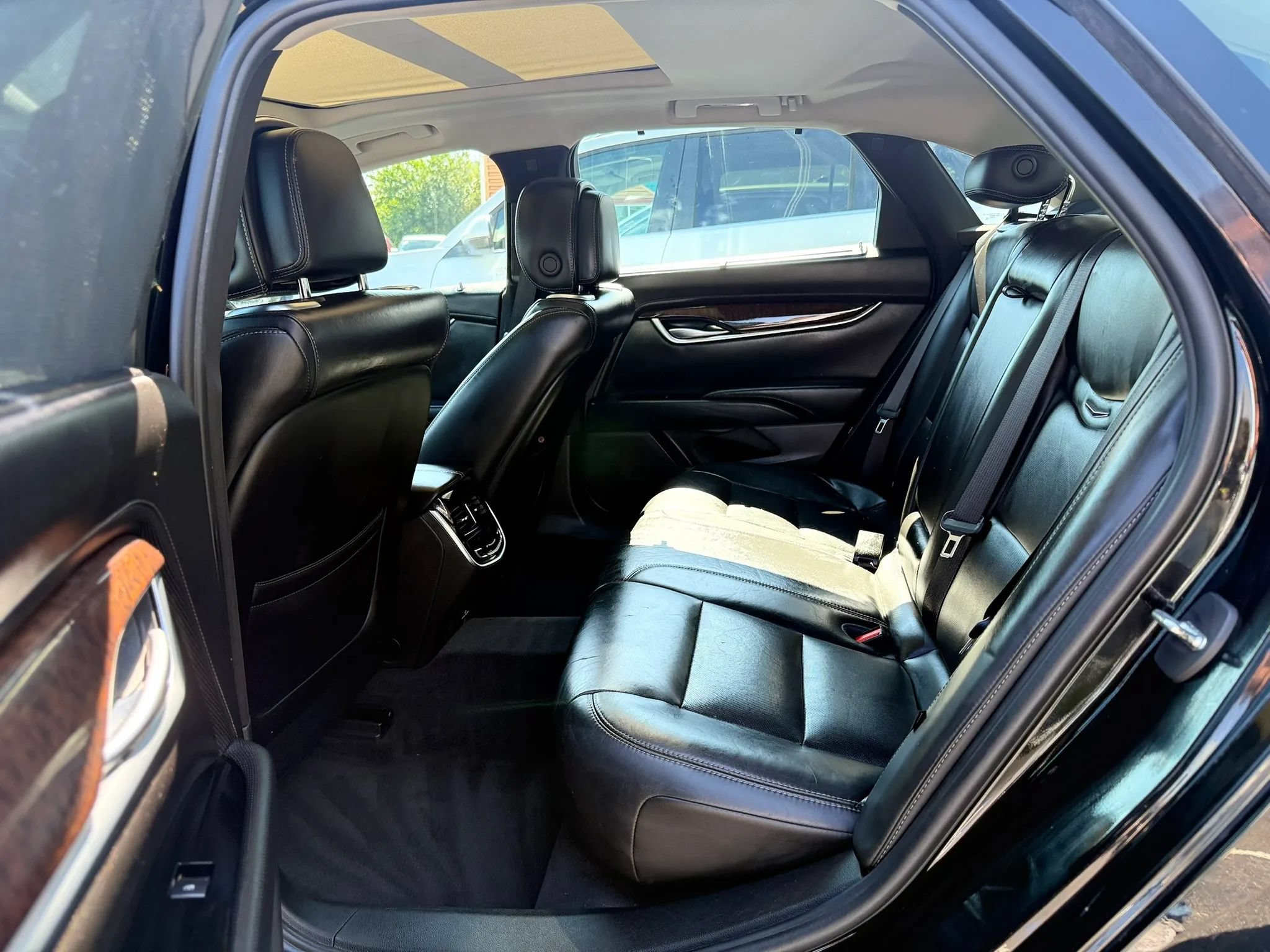 Used 2013 Cadillac XTS Premium FWD image 27