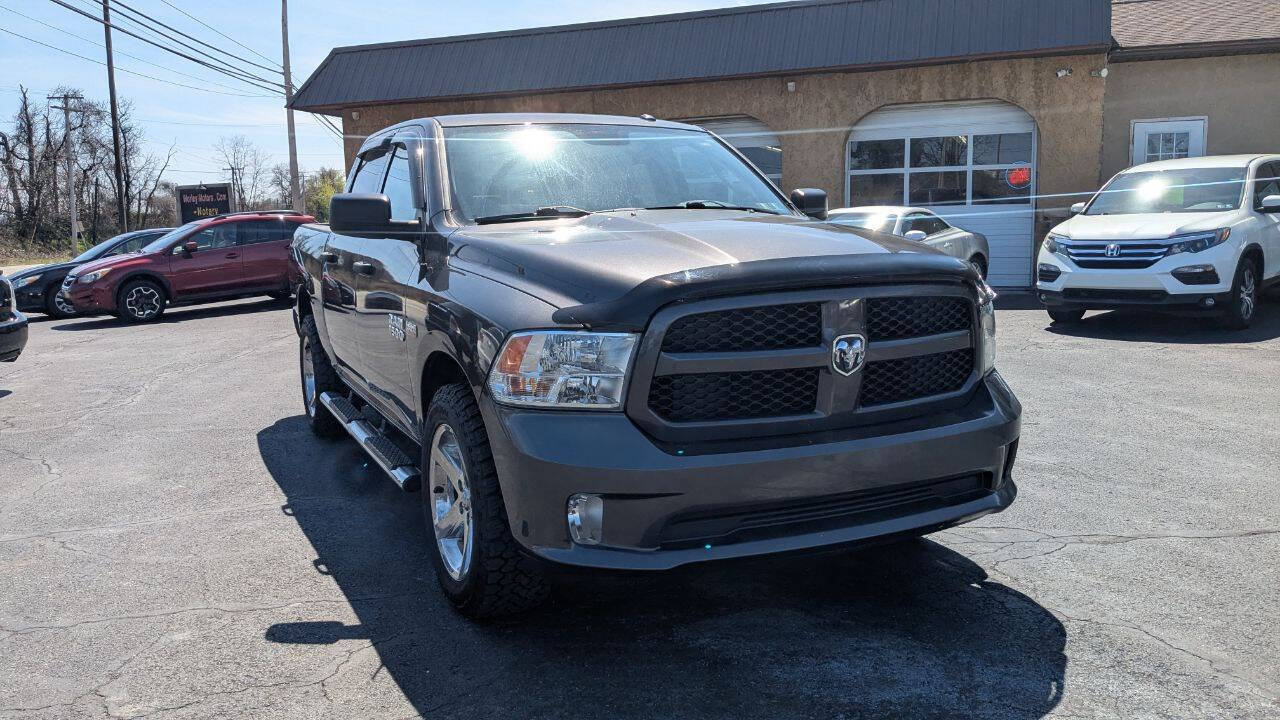 Used 2017 RAM 1500 Express AWD/4WD image 4
