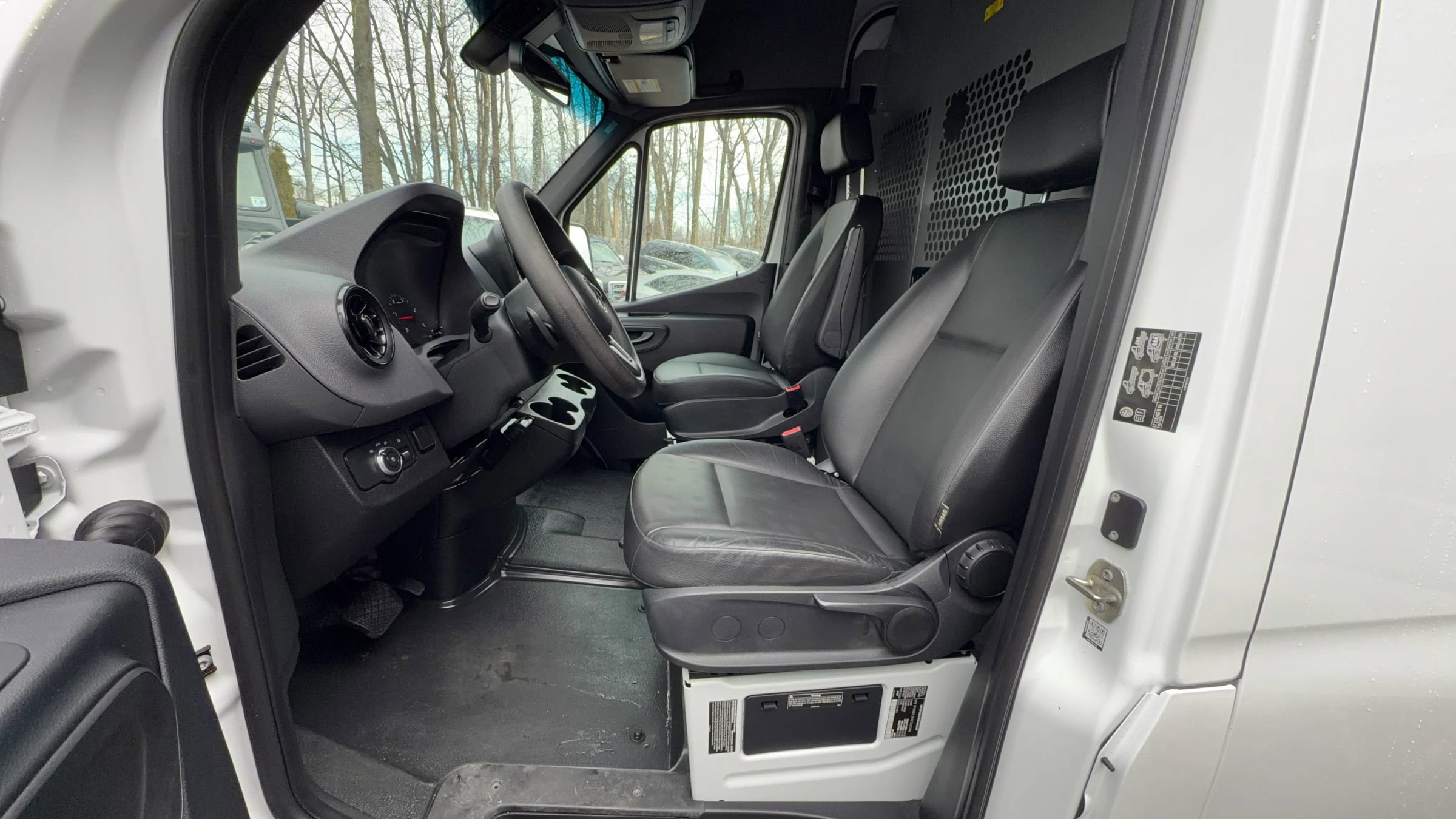 Used 2020 Mercedes-Benz Sprinter 3500 image 16