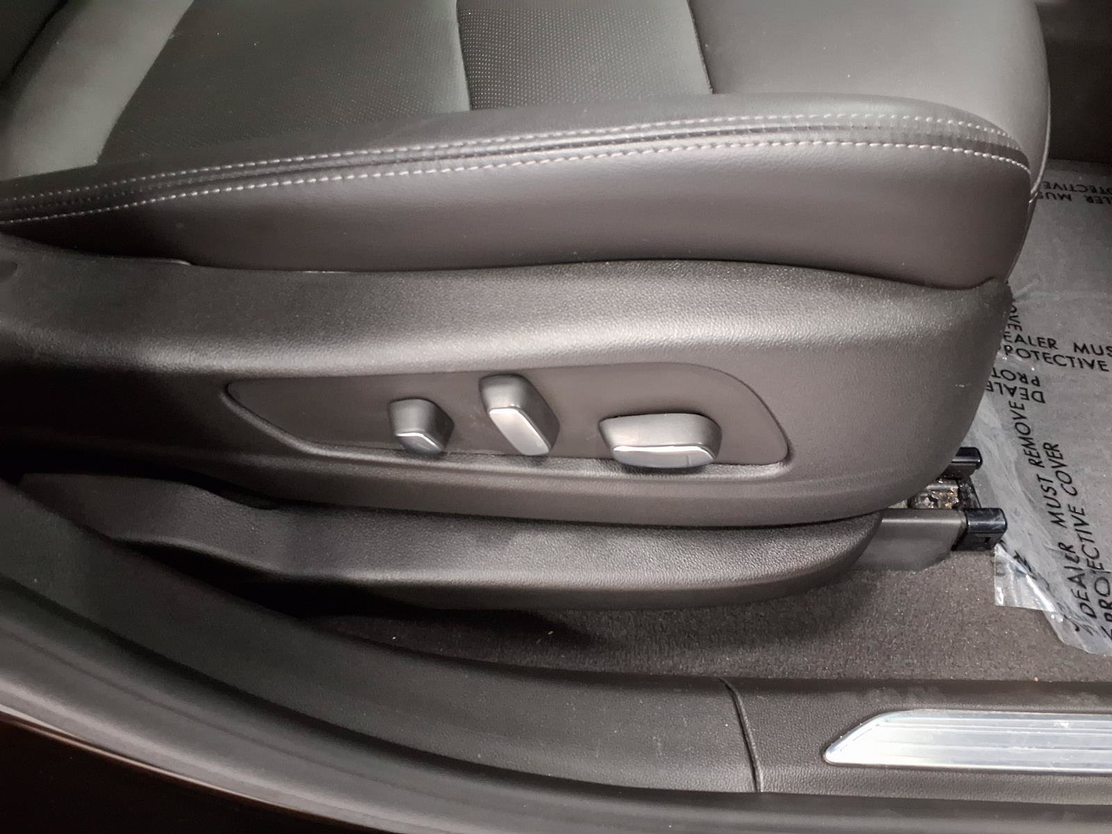 Certified 2024 Cadillac XT5 Premium Luxury FWD image 11