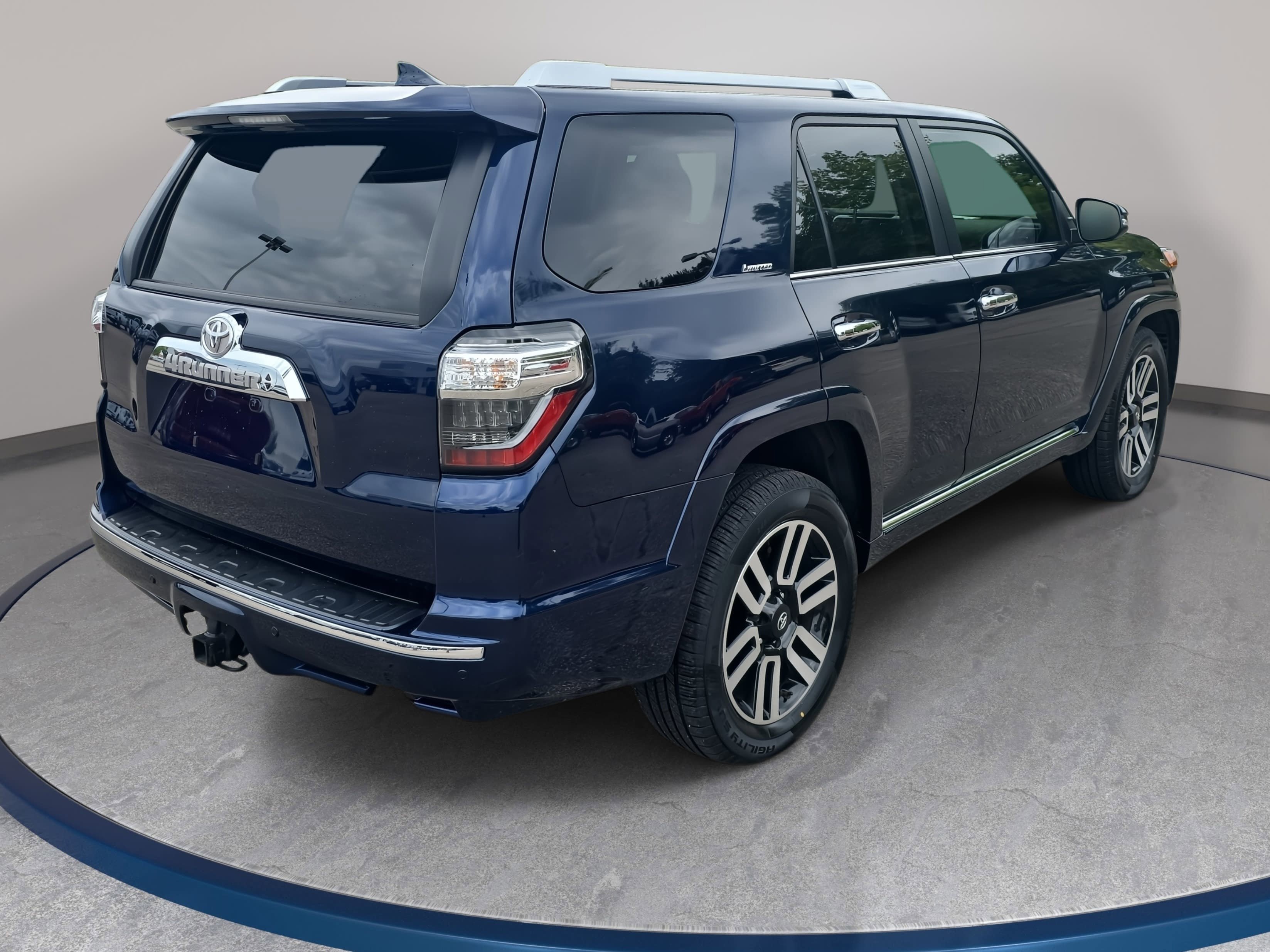 Used 2023 Toyota 4Runner Limited RWD image 5