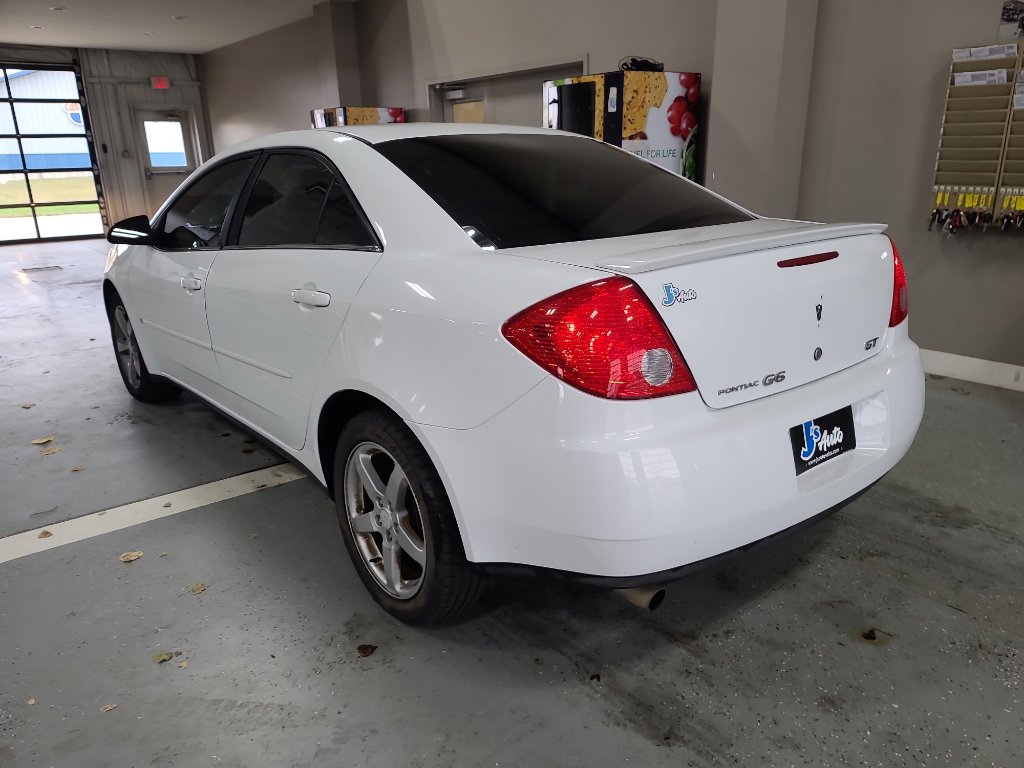 Used 2009 Pontiac G6 GT image 3