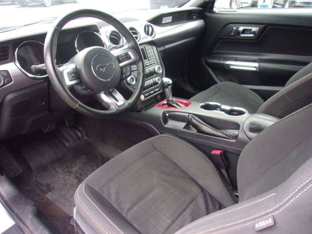 Used 2015 Ford Mustang Coupe RWD image 8
