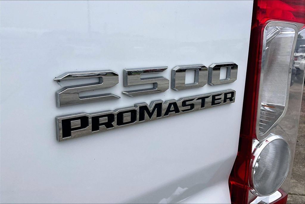 Used 2025 RAM ProMaster 2500 w/ Convenience Group FWD image 18