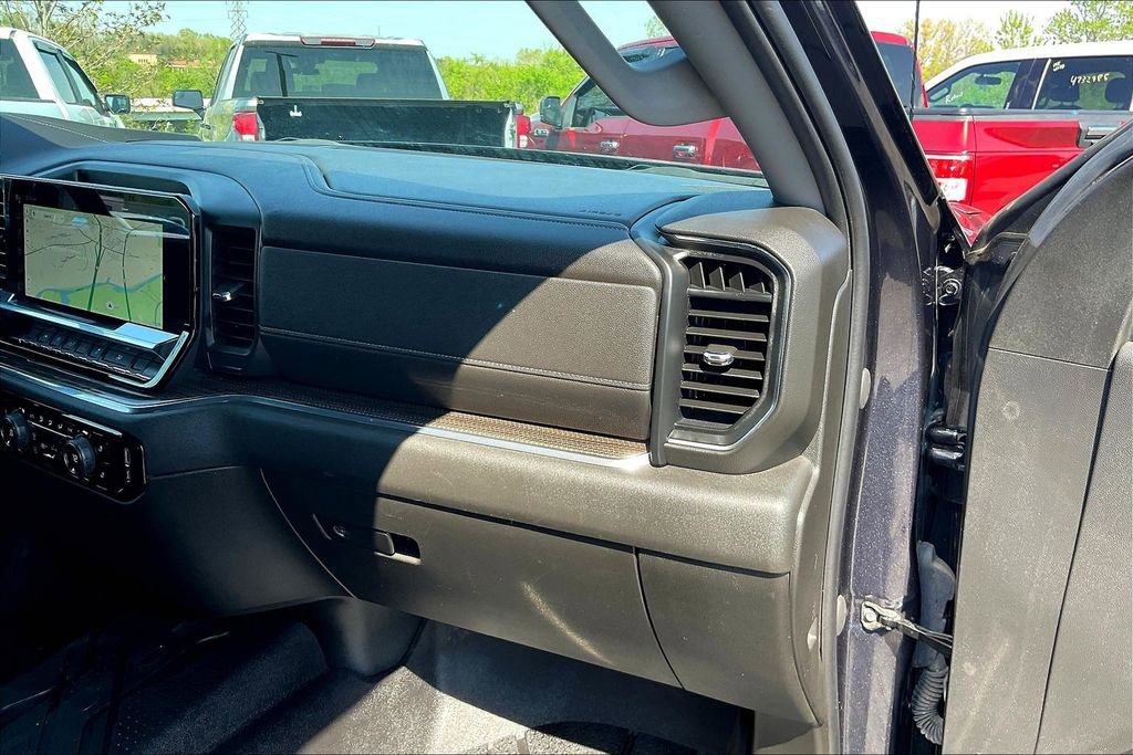 Used 2023 Chevrolet Silverado 1500 LT AWD/4WD image 27