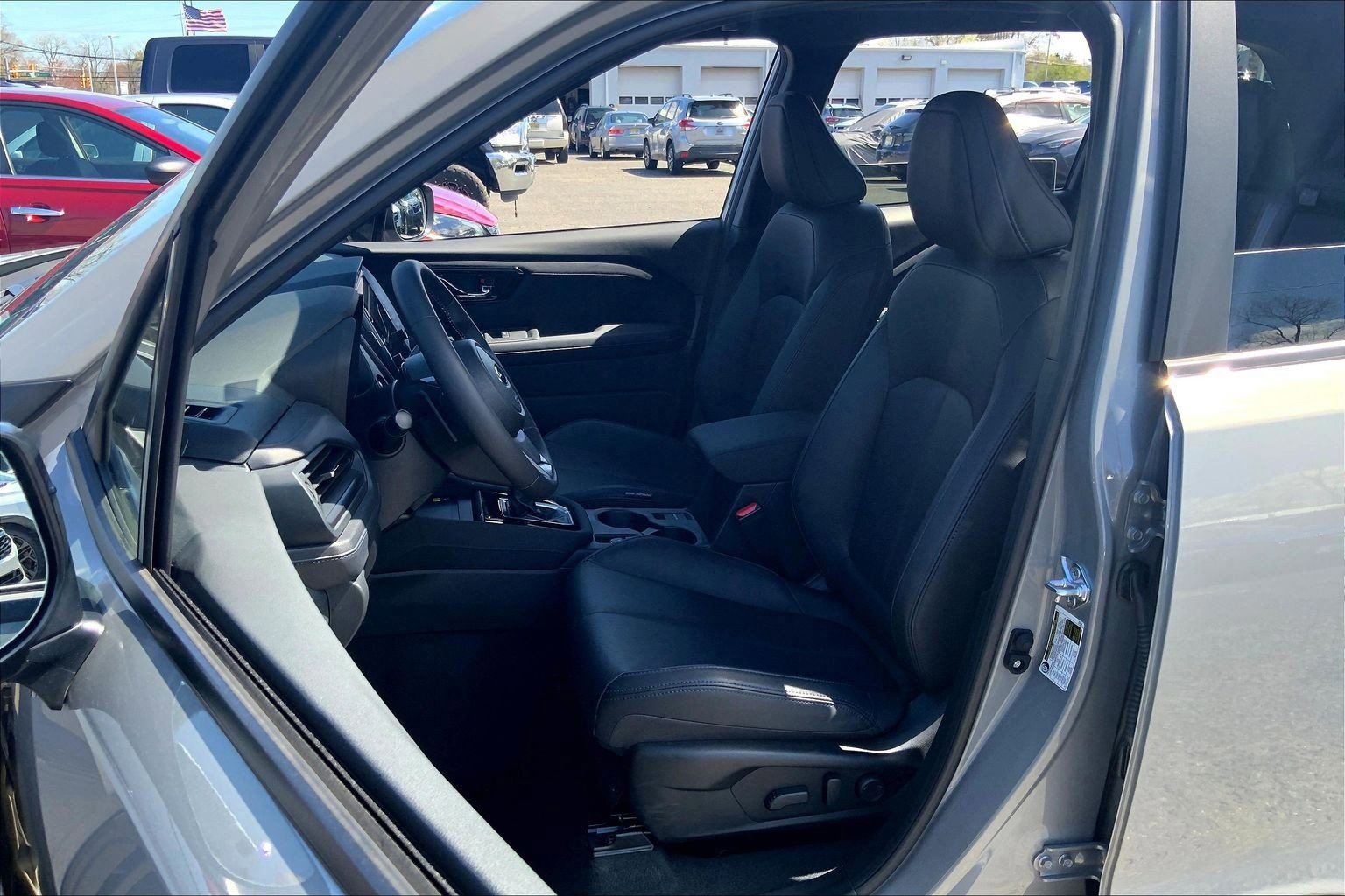 Certified 2025 Subaru Forester Limited image 9