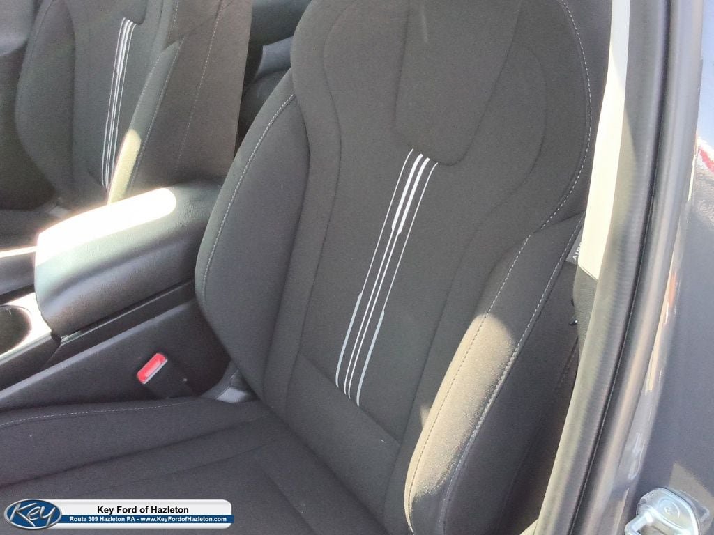 Used 2025 Hyundai Elantra SEL FWD image 14