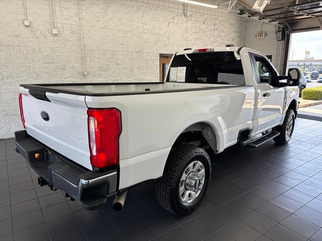Used 2024 Ford F350 XLT AWD/4WD image 8
