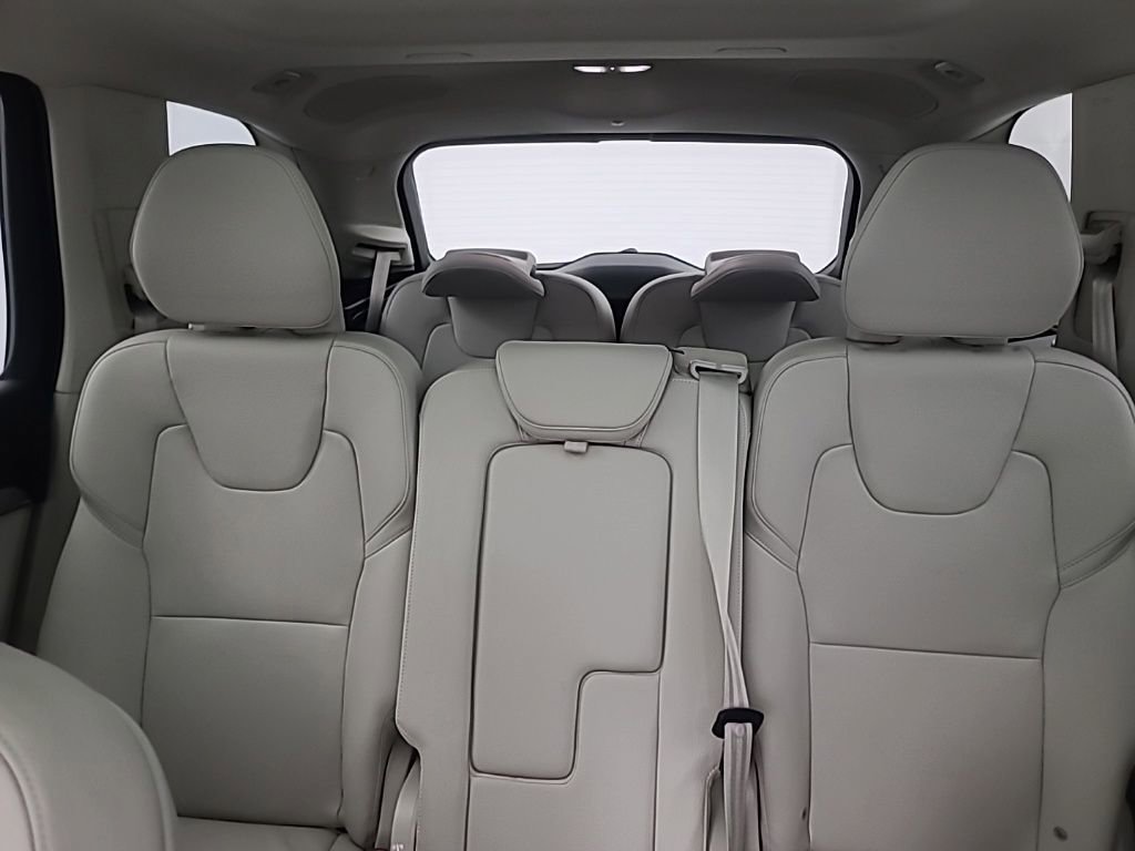 Used 2023 Volvo XC90 B5 Core w/ Protection Package Premier AWD/4WD image 30