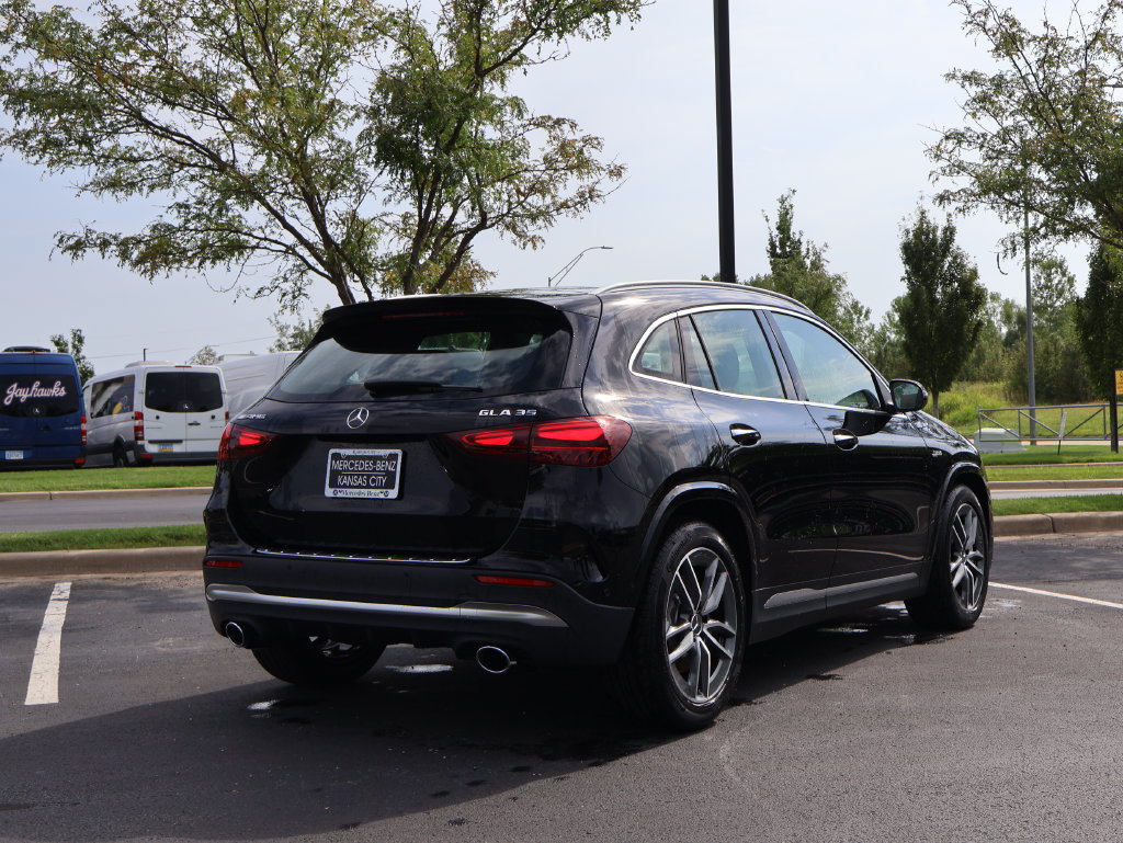 New 2026 Mercedes-Benz GLA 35 AMG 4MATIC image 7