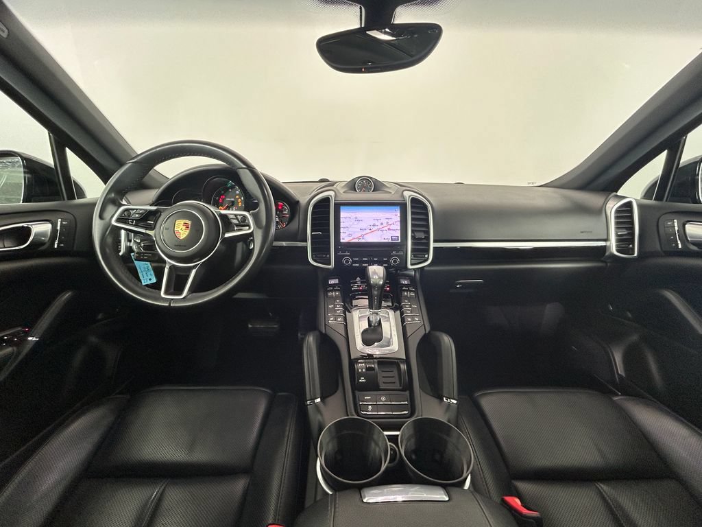 Used 2017 Porsche Cayenne Platinum Edition AWD/4WD image 13