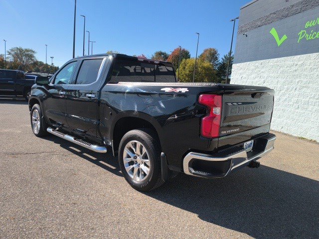Used 2019 Chevrolet Silverado 1500 LTZ w/ LTZ Premium Package image 3