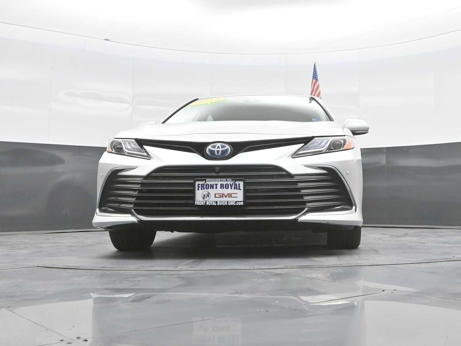 Used 2024 Toyota Camry XLE w/ Navigation Package FWD image 36