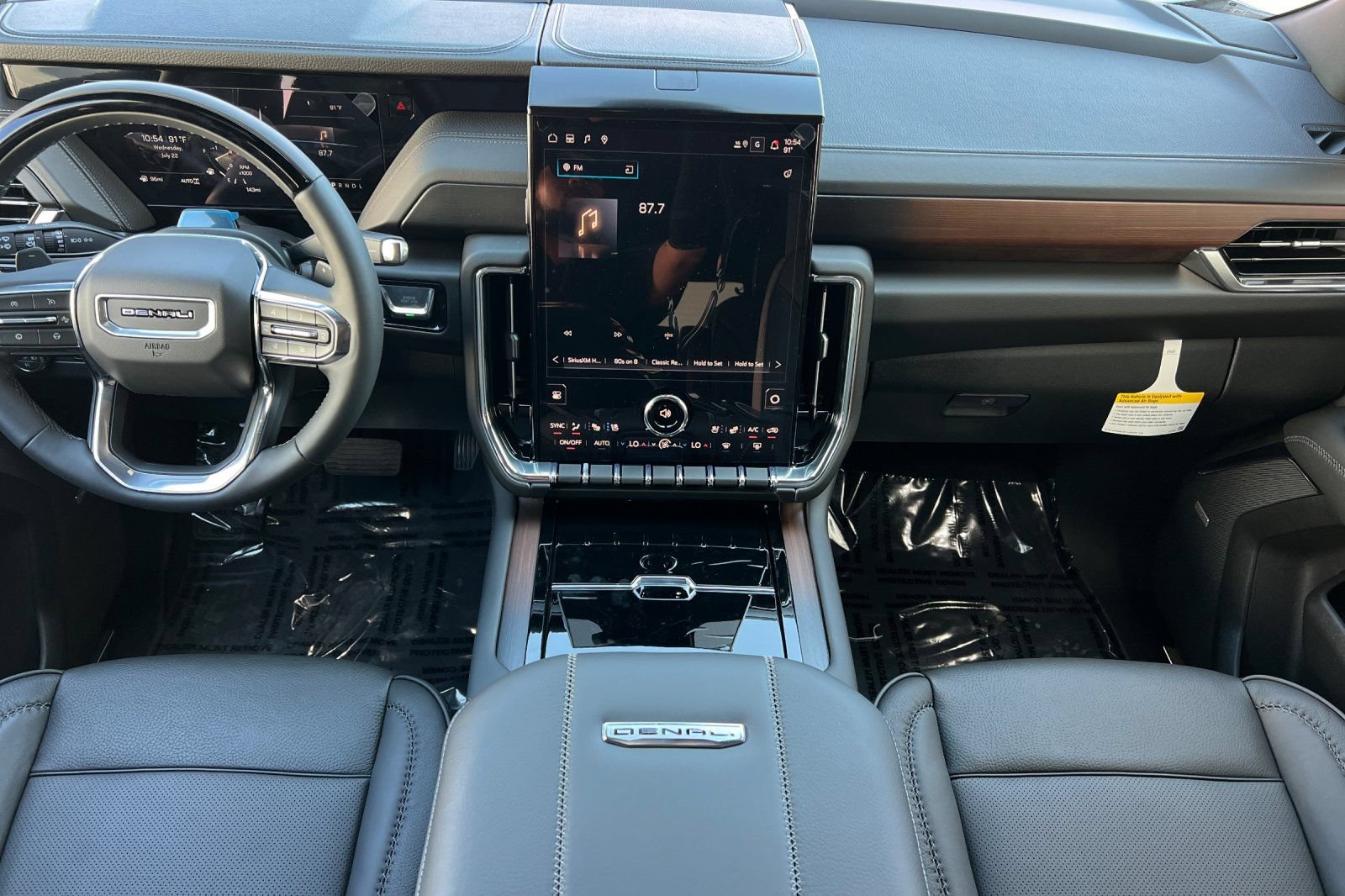 New 2026 GMC Yukon Denali w/ Denali Reserve Package AWD/4WD image 10