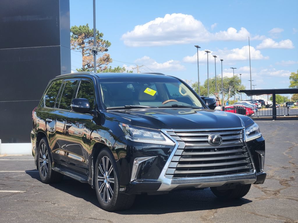 Used 2021 Lexus LX 570 4WD w/ Luxury Package image 3