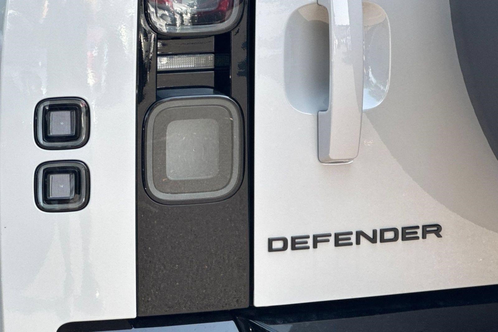 New 2026 Land Rover Defender 130 X AWD/4WD image 19
