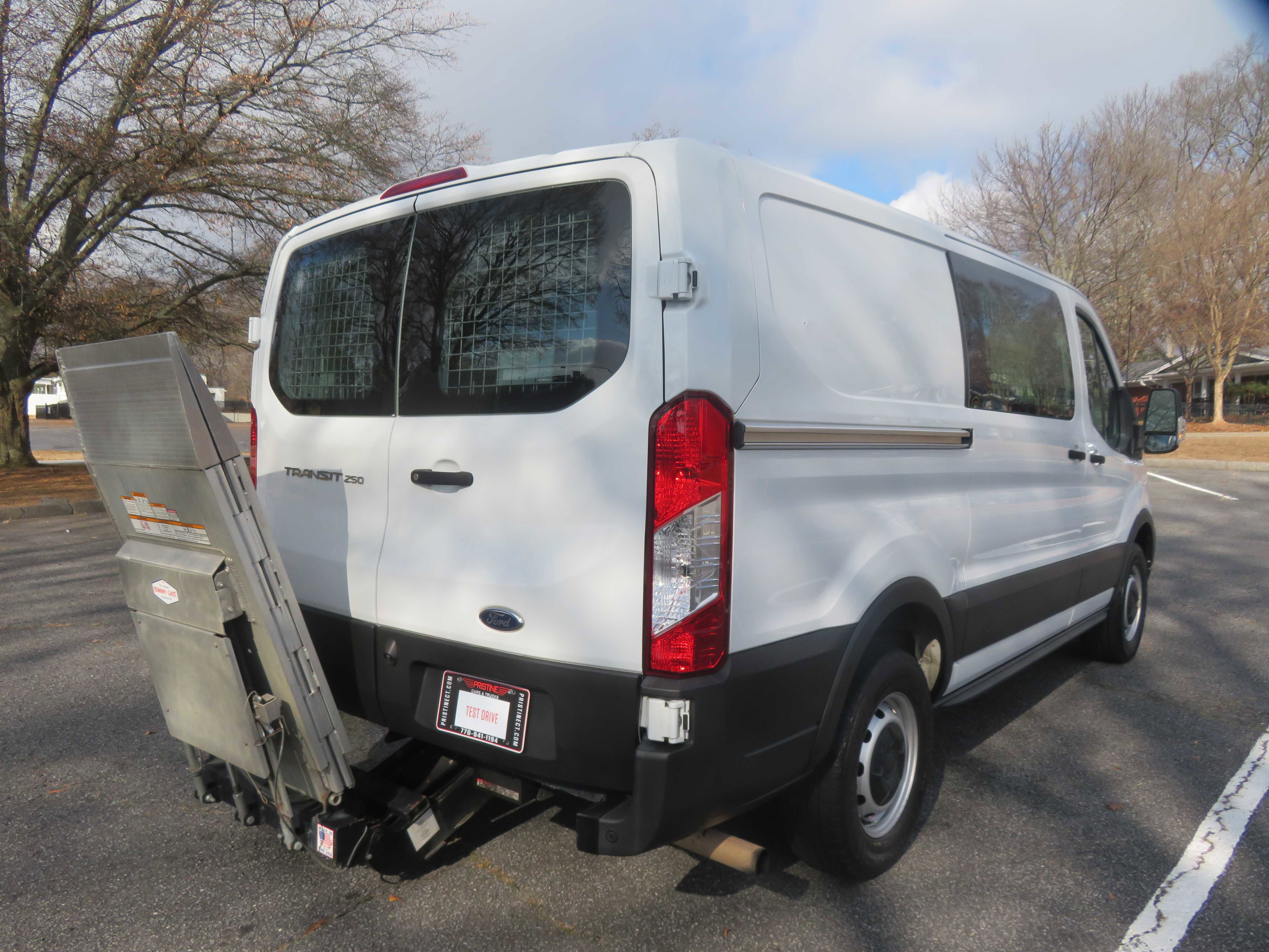 Used 2020 Ford Transit 250 Low Roof image 4