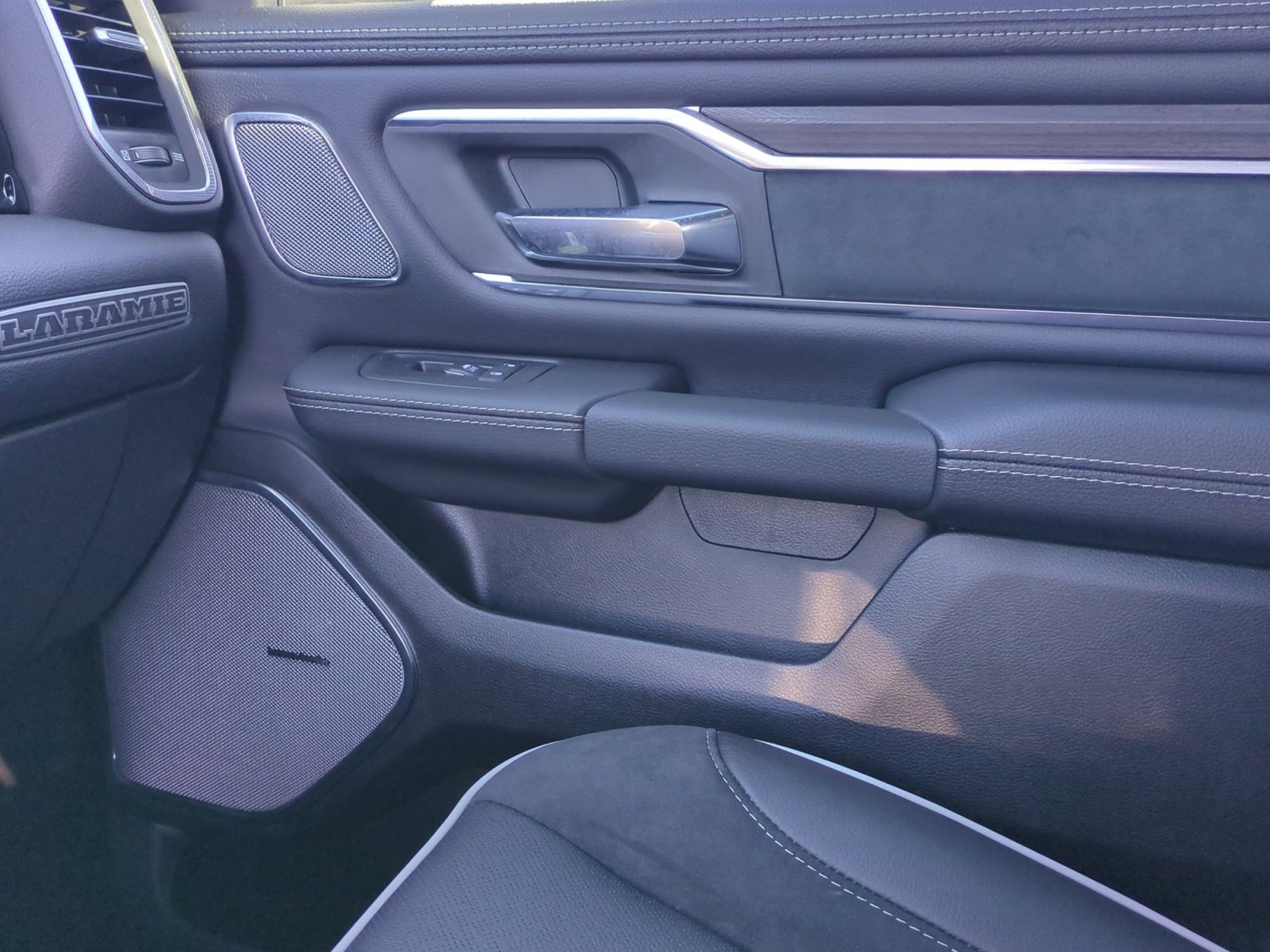 New 2026 RAM 1500 Laramie w/ Night Edition image 16