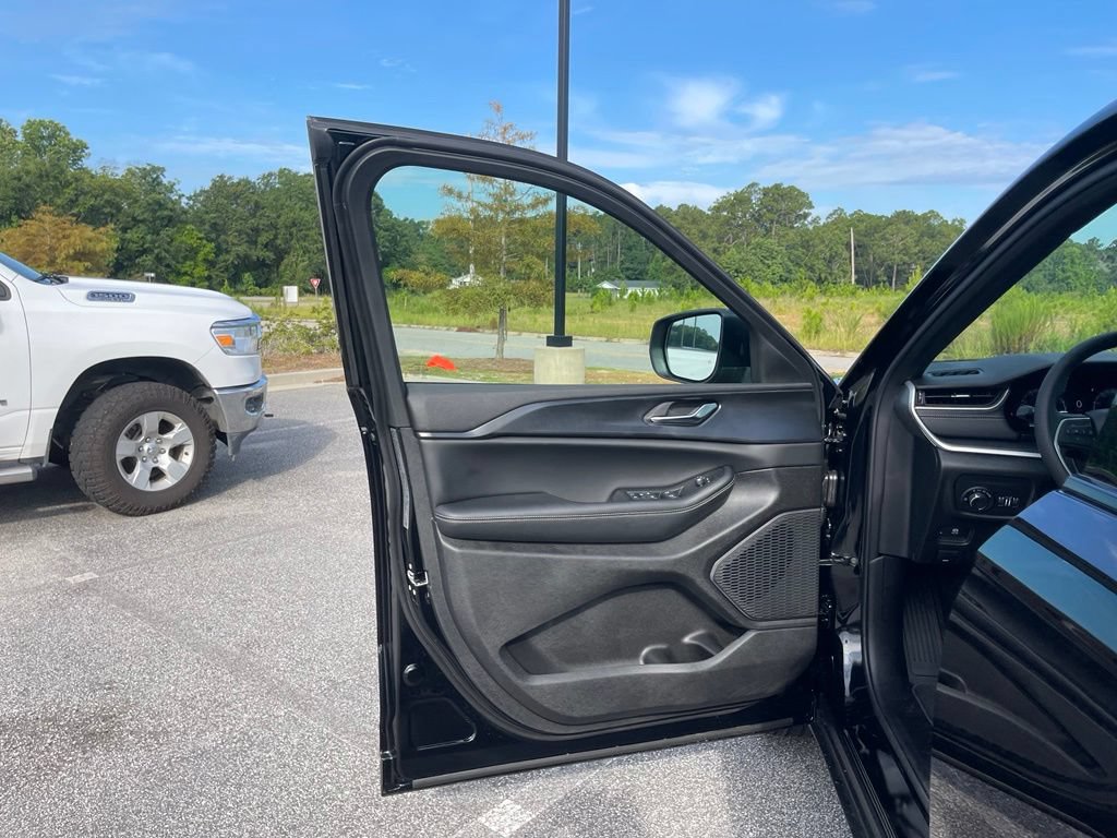 New 2026 Jeep Grand Cherokee Laredo RWD image 49