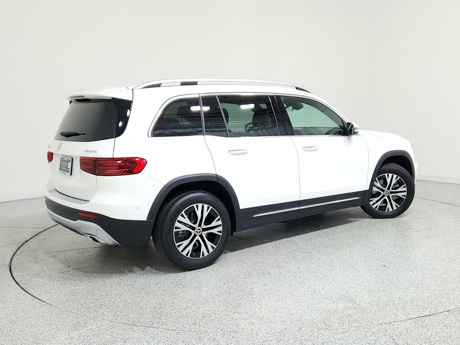 Certified 2025 Mercedes-Benz GLB 250 4MATIC w/ Exclusive Package image 3