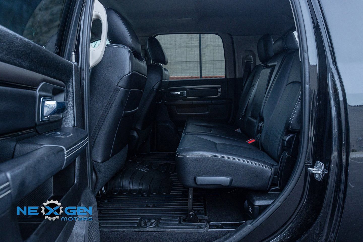 Used 2018 RAM 3500 Laramie w/ Sport Appearance Group image 25