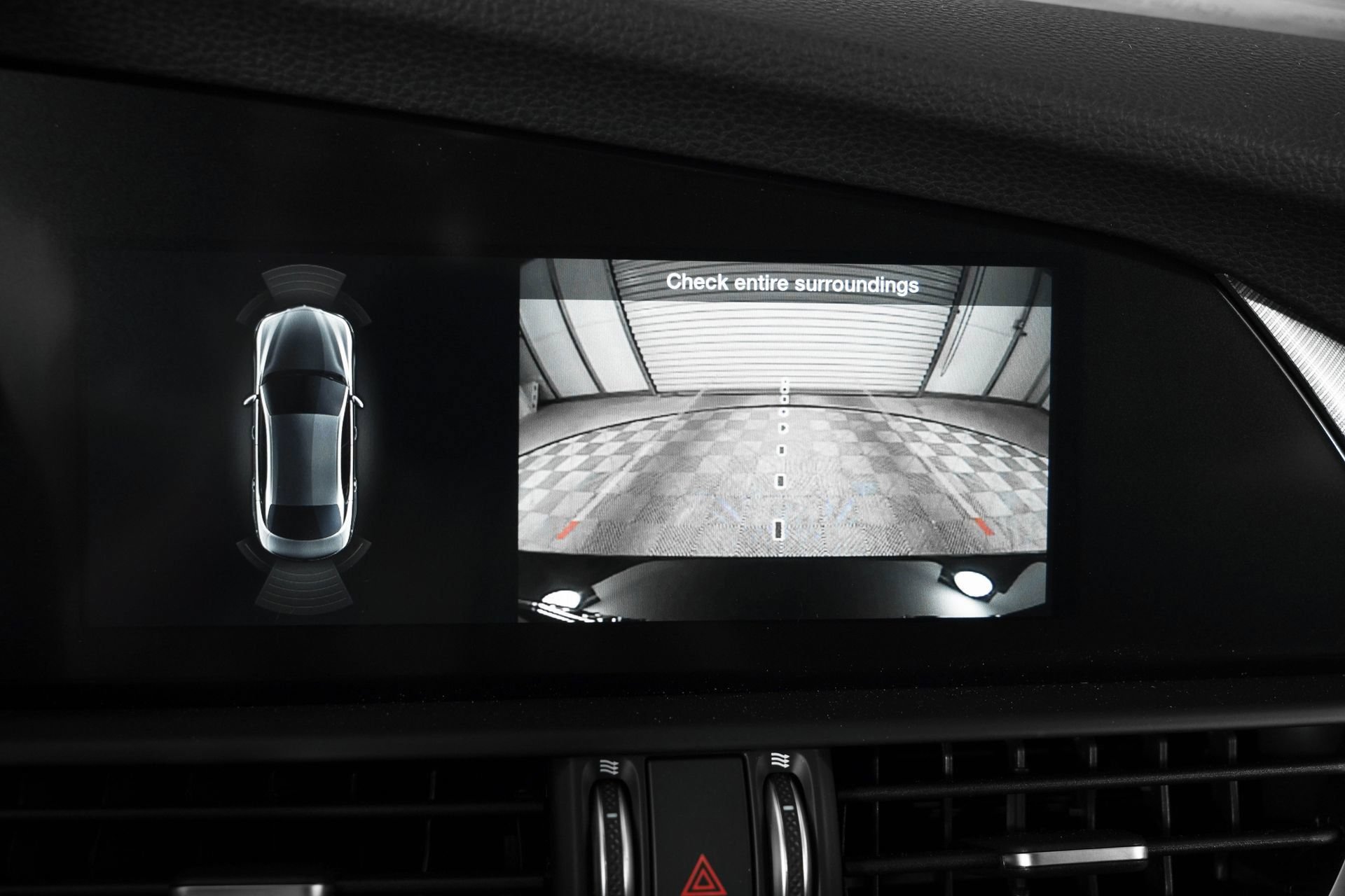 New 2025 Alfa Romeo Giulia w/ Driving Assist Package RWD image 25