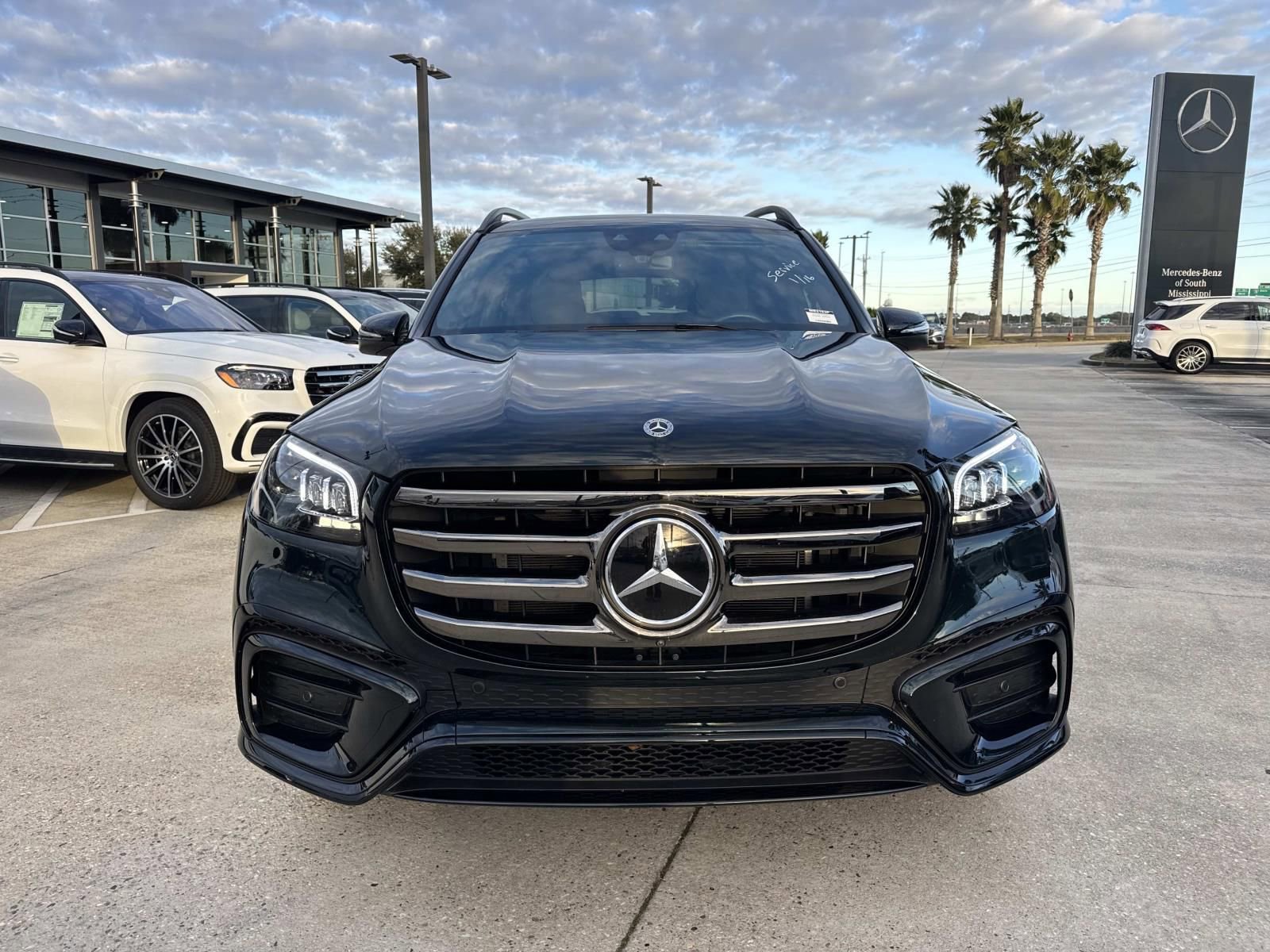 Used 2025 Mercedes-Benz GLS 450 4MATIC image 2