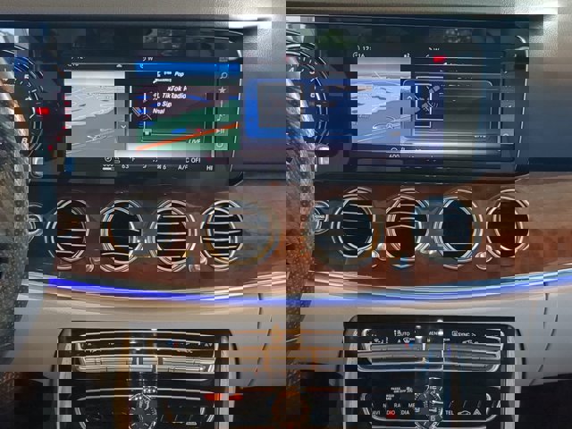 Used 2018 Mercedes-Benz E 300 image 17