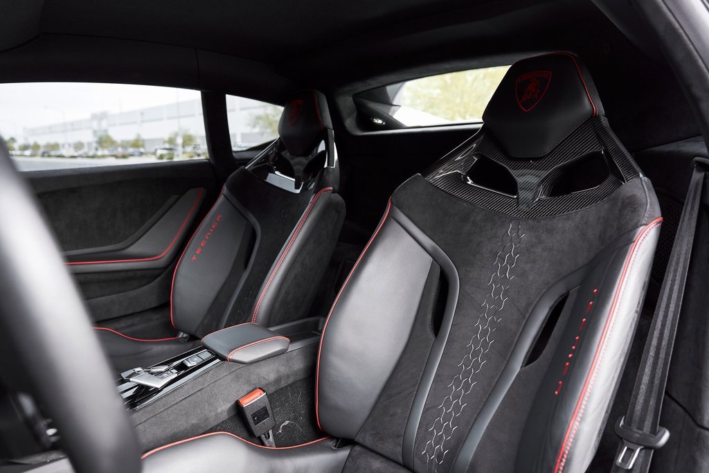 Used 2023 Lamborghini Huracan Tecnica image 47