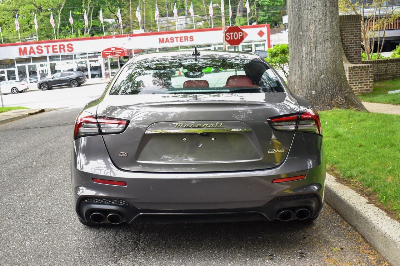 Used 2022 Maserati Ghibli Modena Q4 AWD/4WD image 8