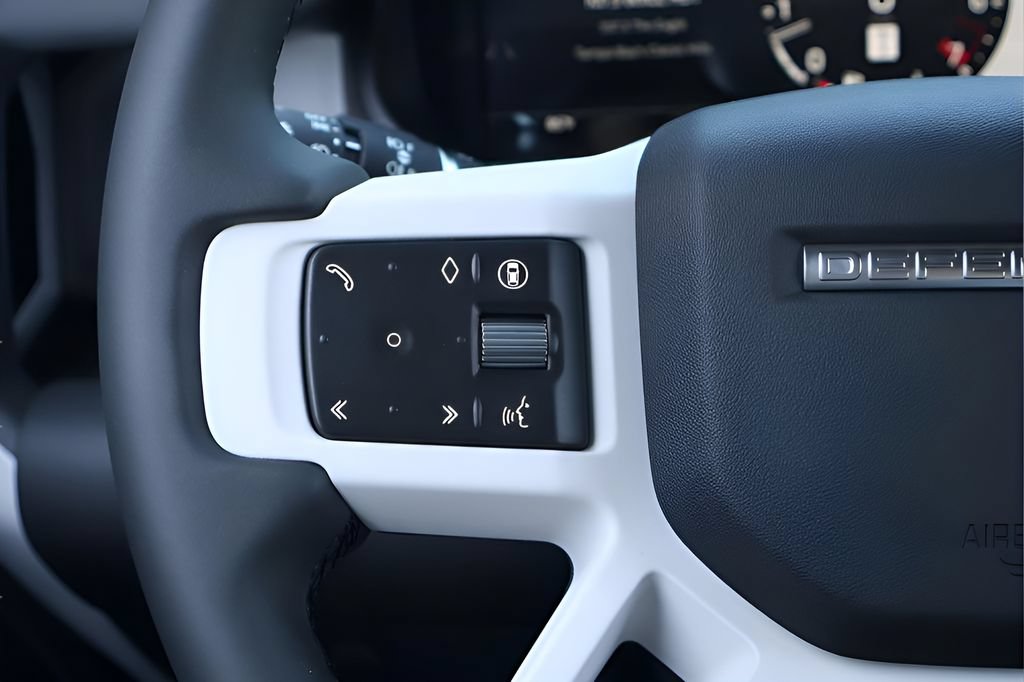 New 2026 Land Rover Defender 110 X-Dynamic SE AWD/4WD image 19