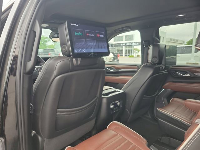 Used 2023 GMC Yukon XL Denali Ultimate AWD/4WD image 10