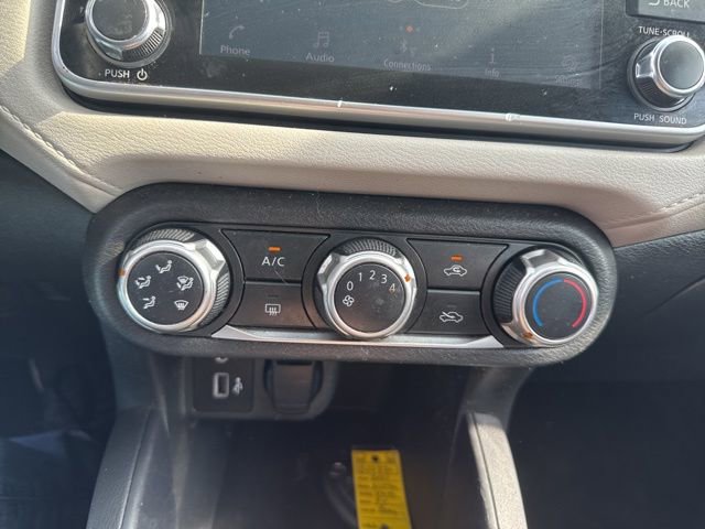 Used 2021 Nissan Versa SV image 18