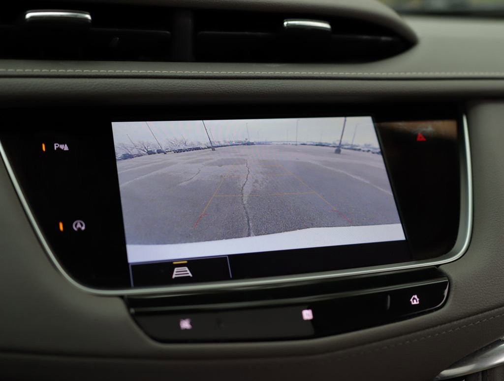 Used 2021 Cadillac XT5 Premium Luxury image 15