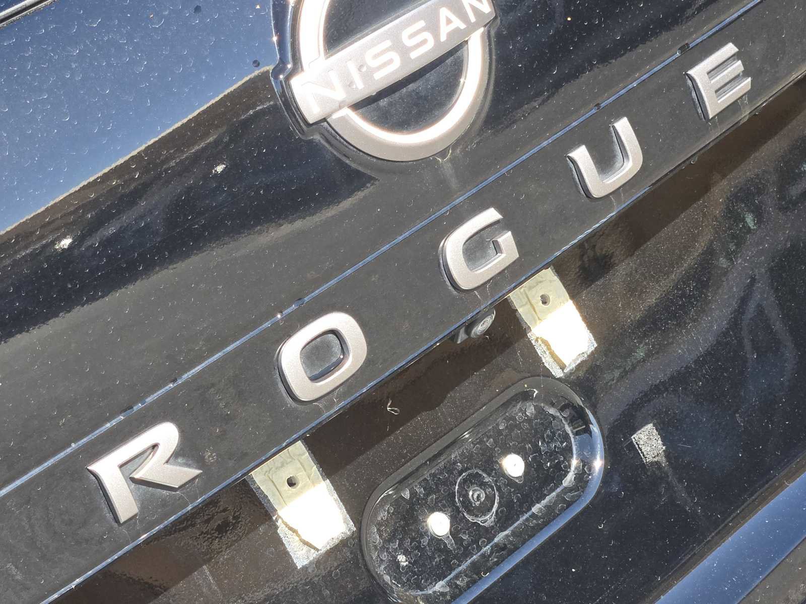 Used 2024 Nissan Rogue SV FWD image 11