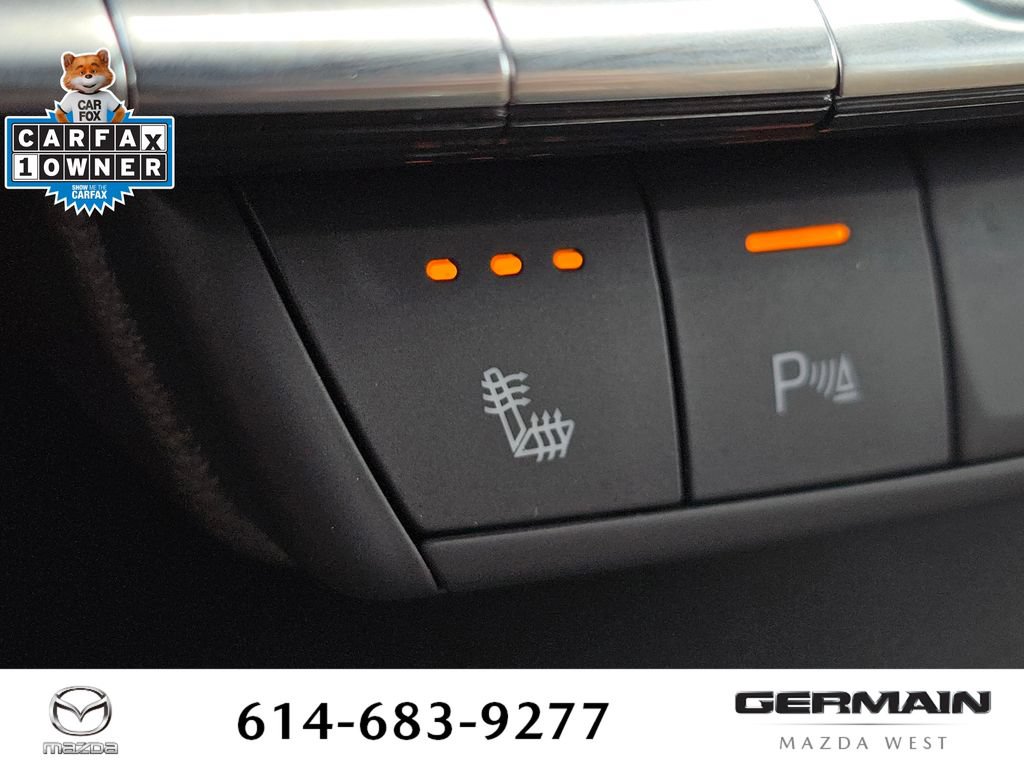 Used 2025 Cadillac XT4 Premium Luxury w/ Cold Weather Package AWD/4WD image 34