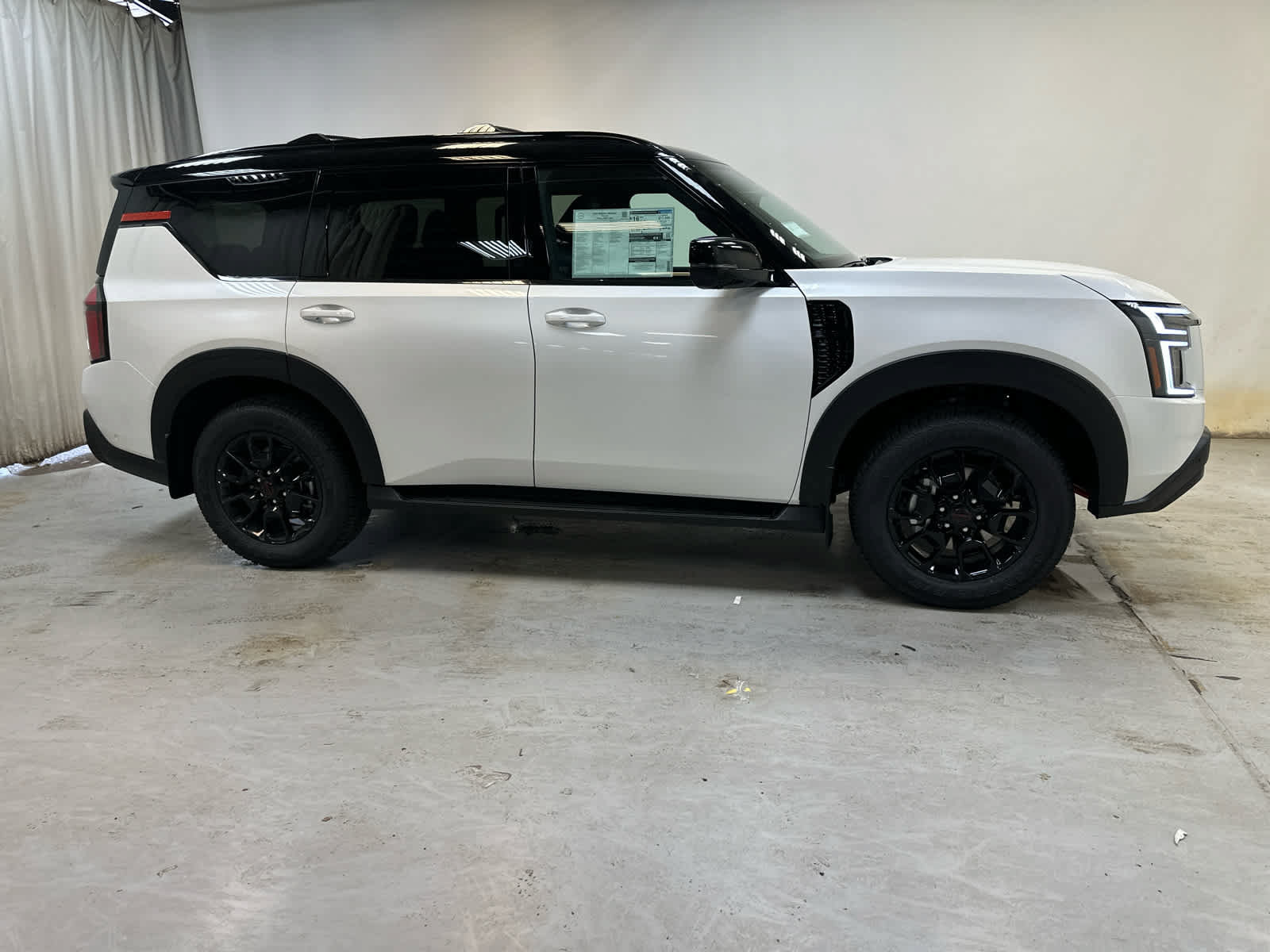 New 2026 Nissan Armada PRO-4X AWD/4WD image 10
