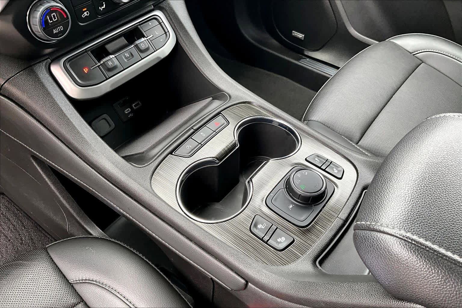 Used 2023 GMC Acadia SLT AWD/4WD image 16