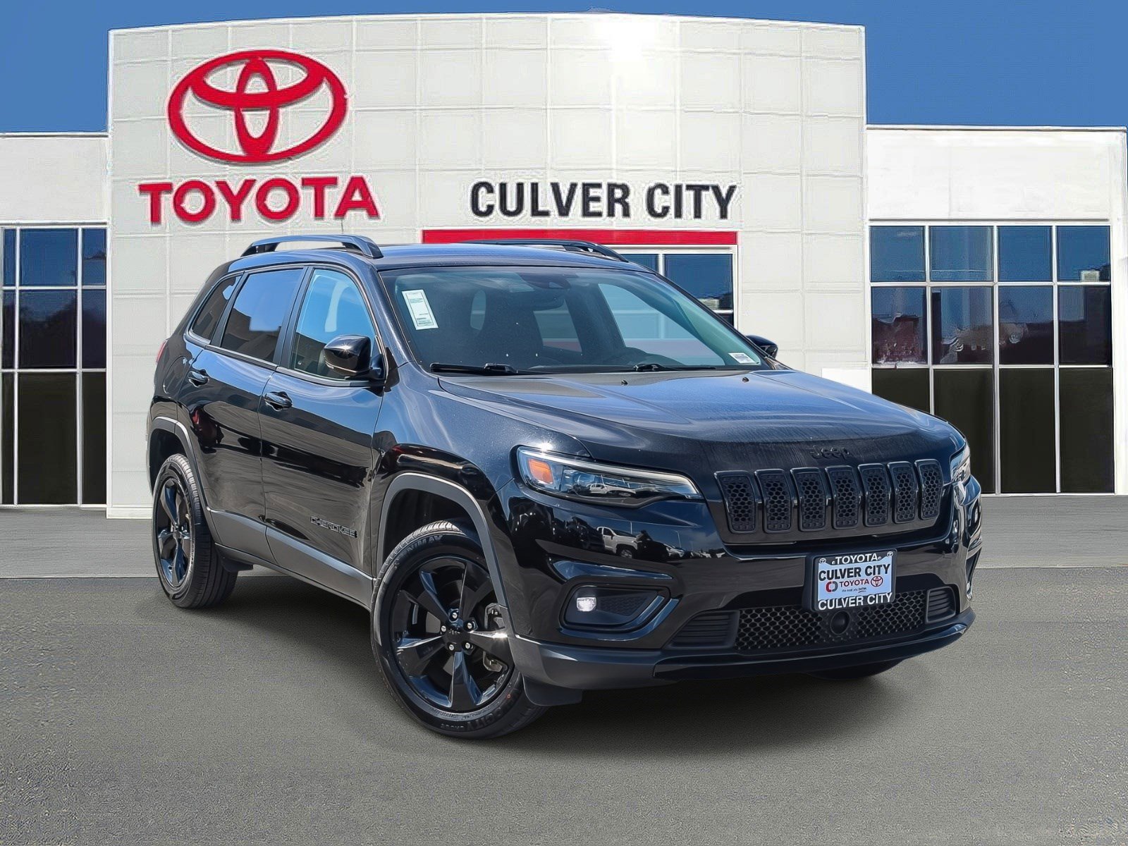 Used 2021 Jeep Cherokee Latitude Plus image 1