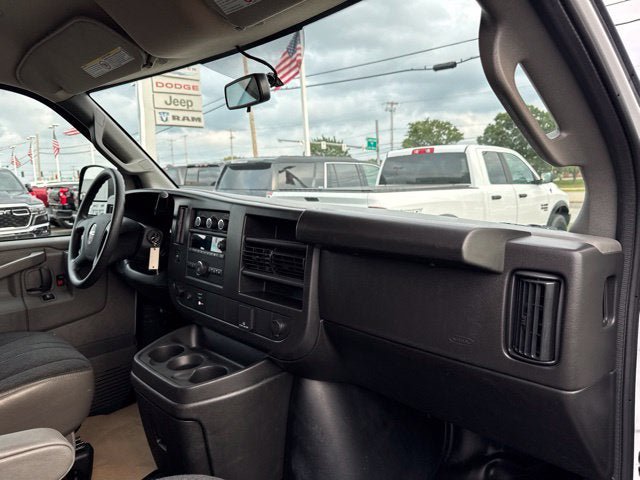 Used 2025 GMC Savana 2500 w/ Driver Convenience Package RWD image 29