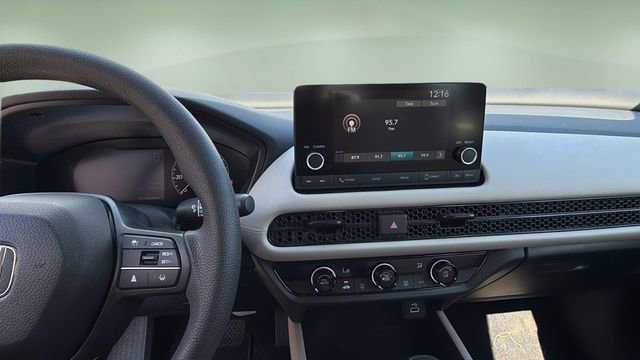 Used 2025 Honda HR-V LX image 9