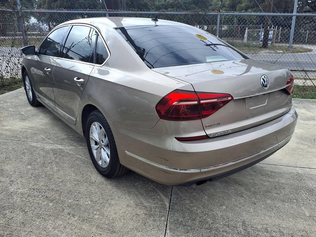 Used 2017 Volkswagen Passat 1.8T S FWD image 5