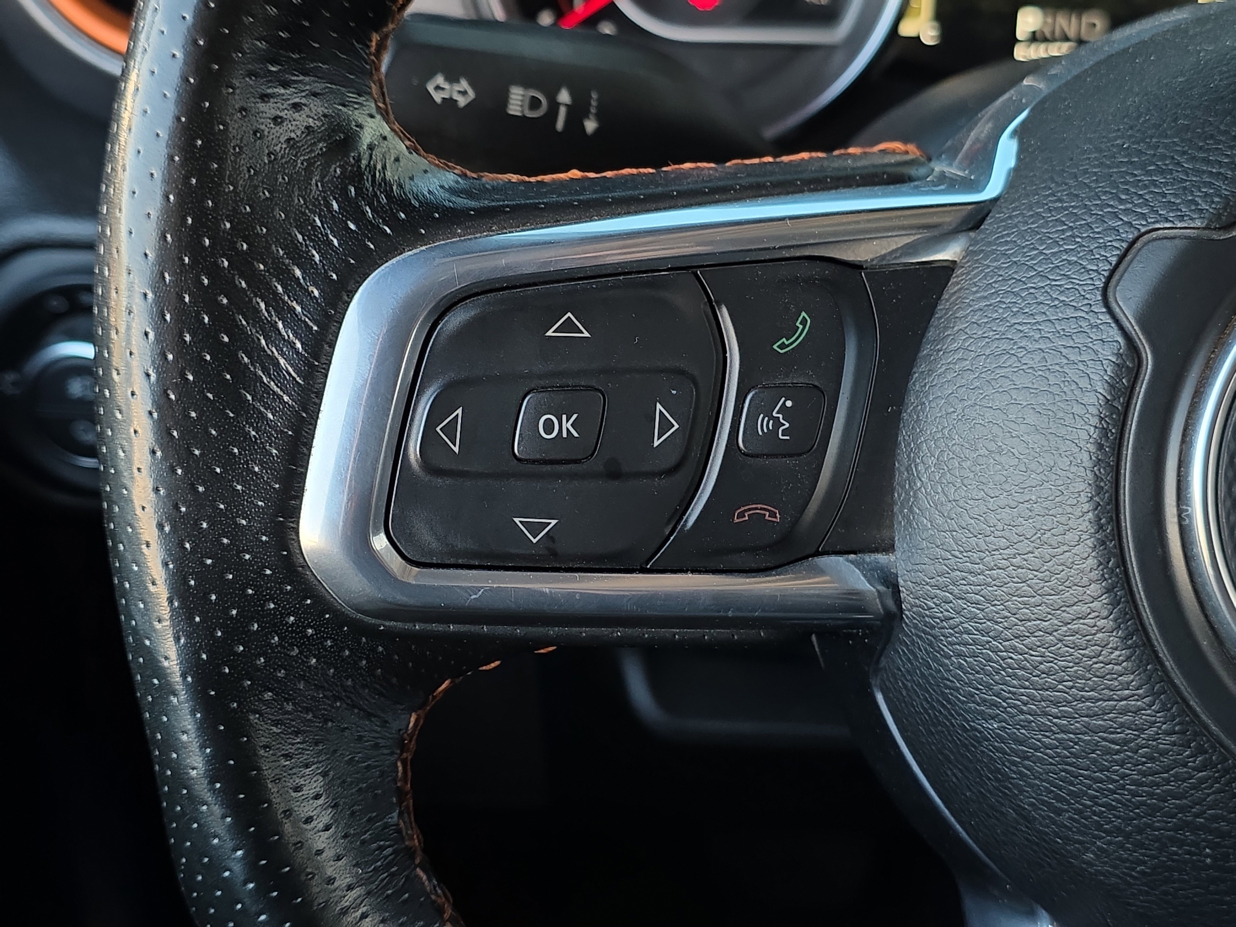 Used 2022 Jeep Gladiator Mojave w/ Cold Weather Group image 17