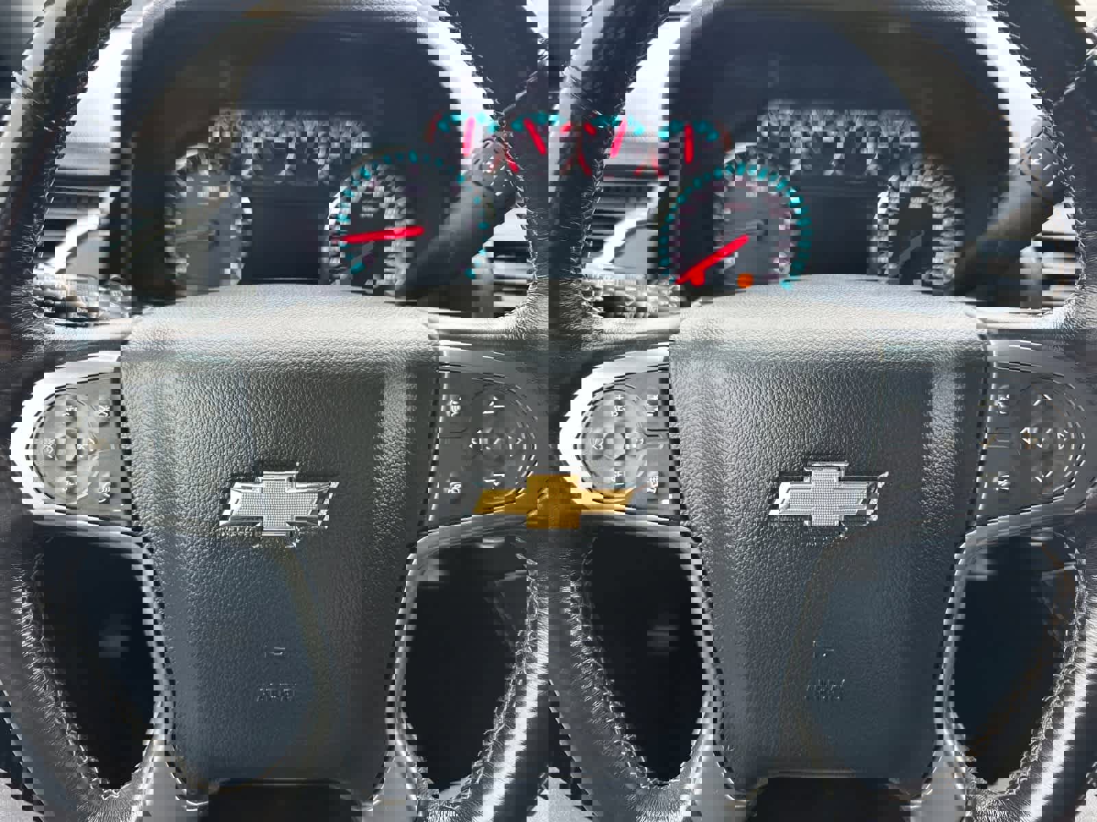 Used 2018 Chevrolet Suburban Premier image 25